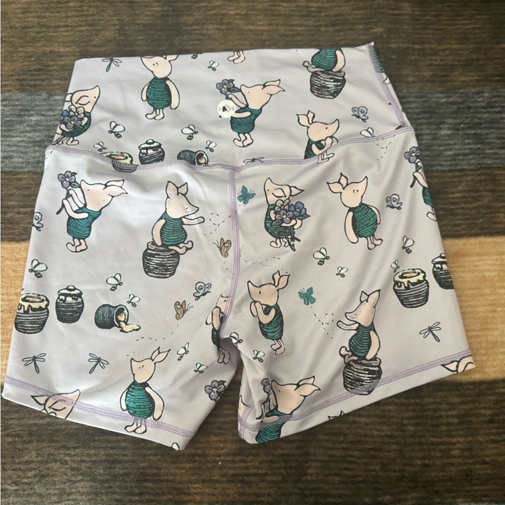 Wodbottom piglet sz M EUC 4.5” inseam athletic shorts - Picture 2 of 2